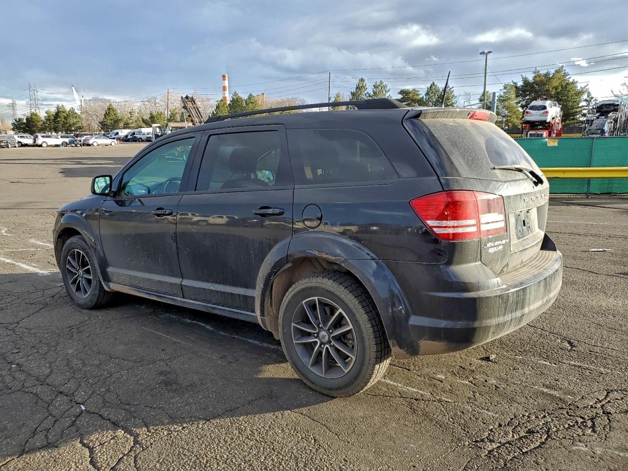 2018 DODGE JOURNEY SE photo 2