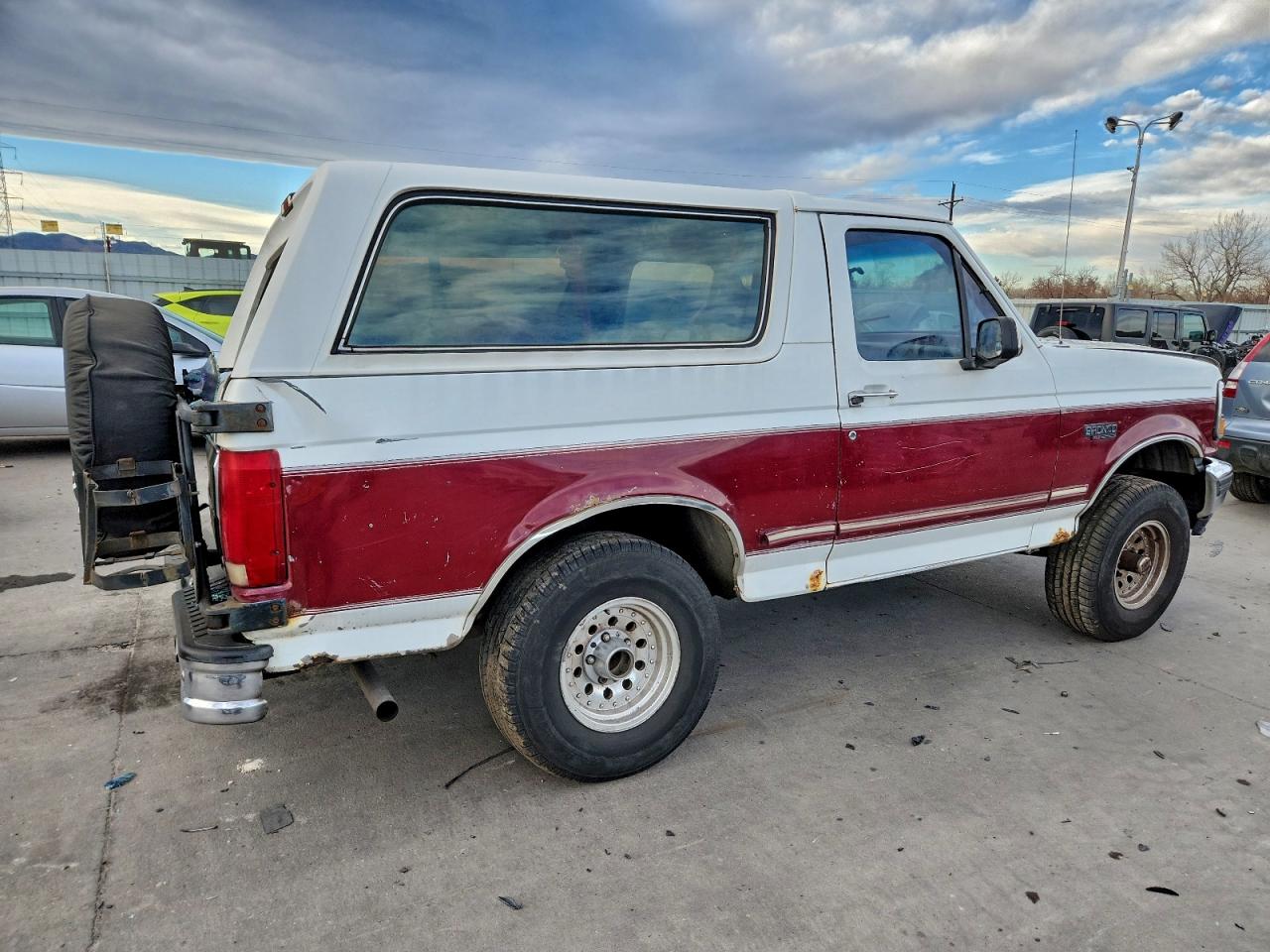 1993 FORD BRONCO photo 3