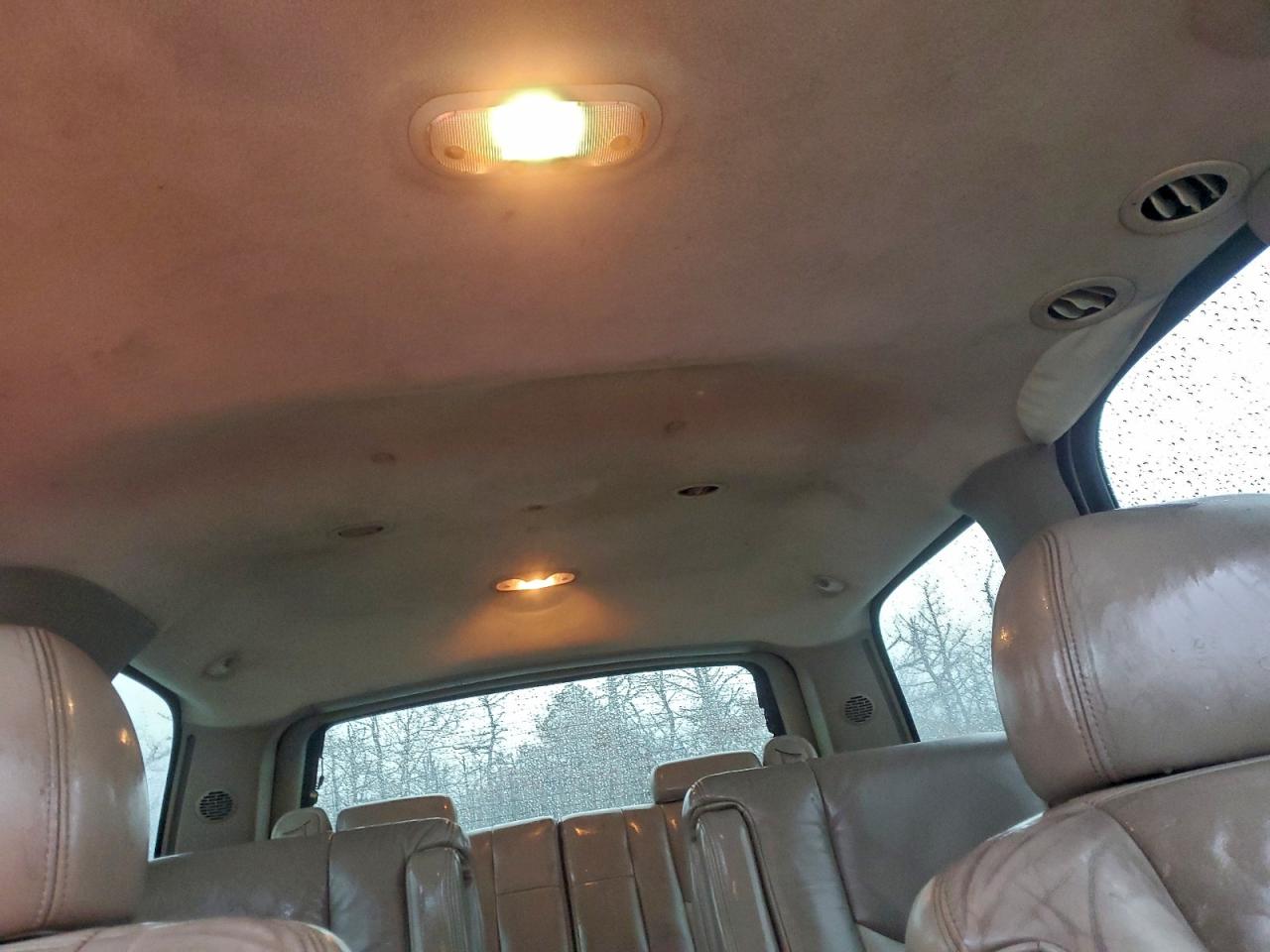 2004 GMC YUKON DENALI photo 10