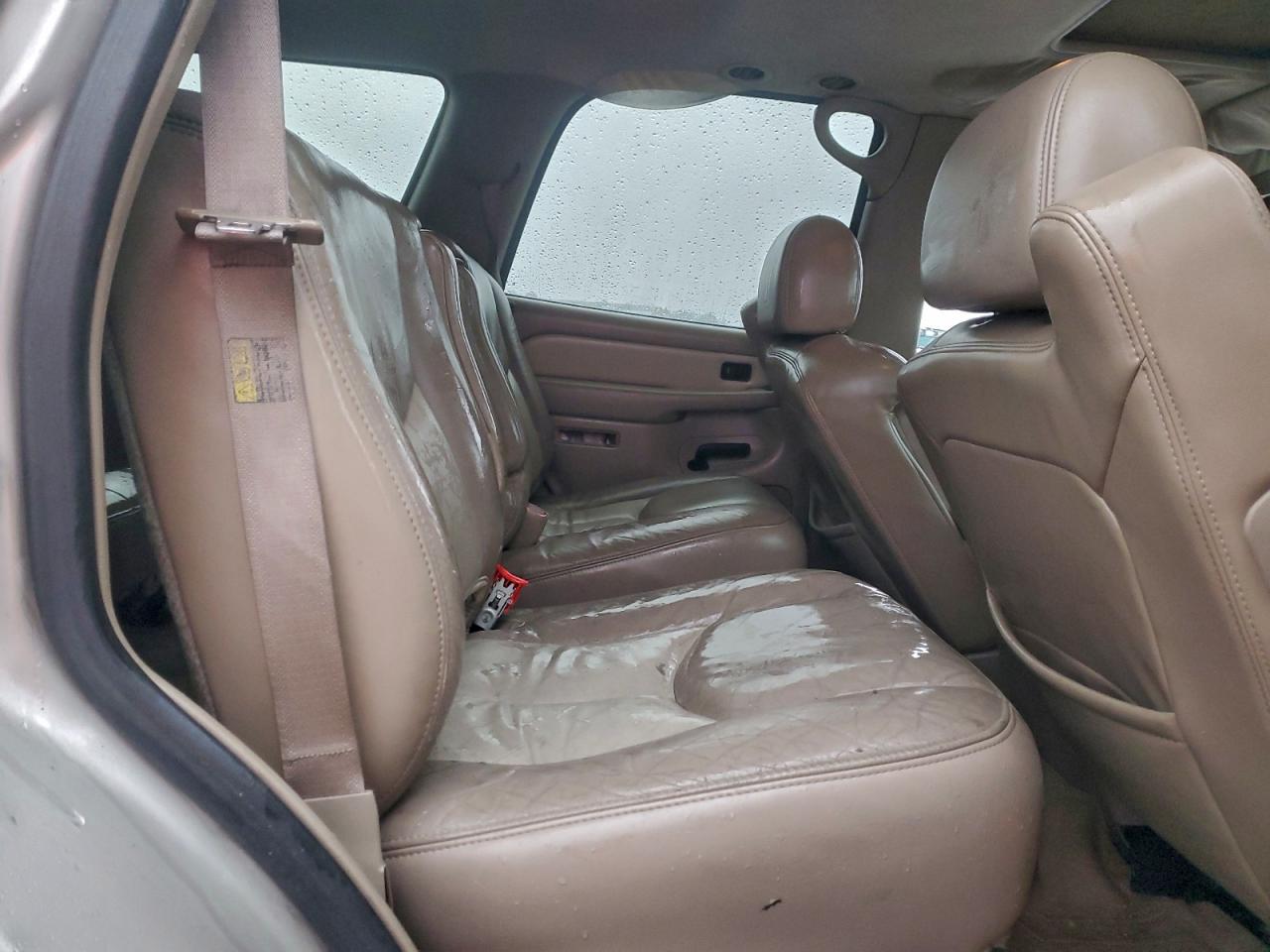 2004 GMC YUKON DENALI photo 11