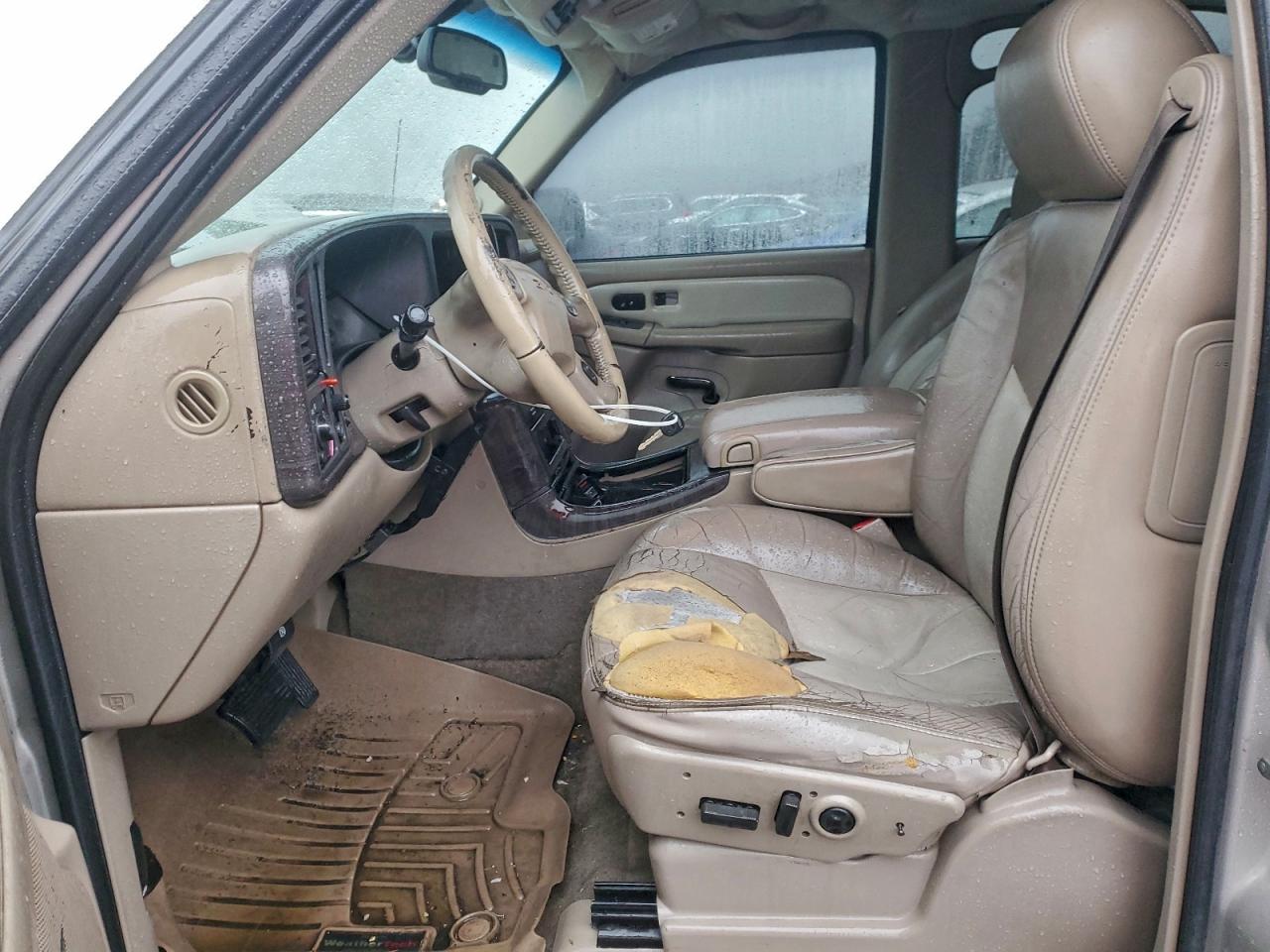2004 GMC YUKON DENALI photo 7