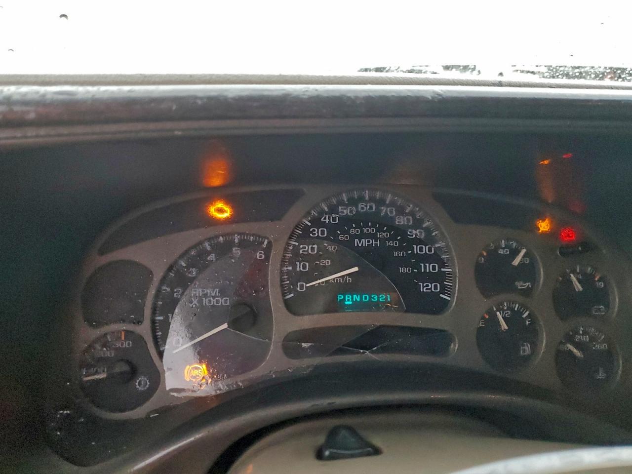2004 GMC YUKON DENALI photo 9