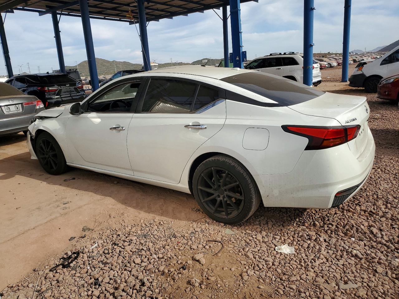 2019 NISSAN ALTIMA S photo 3