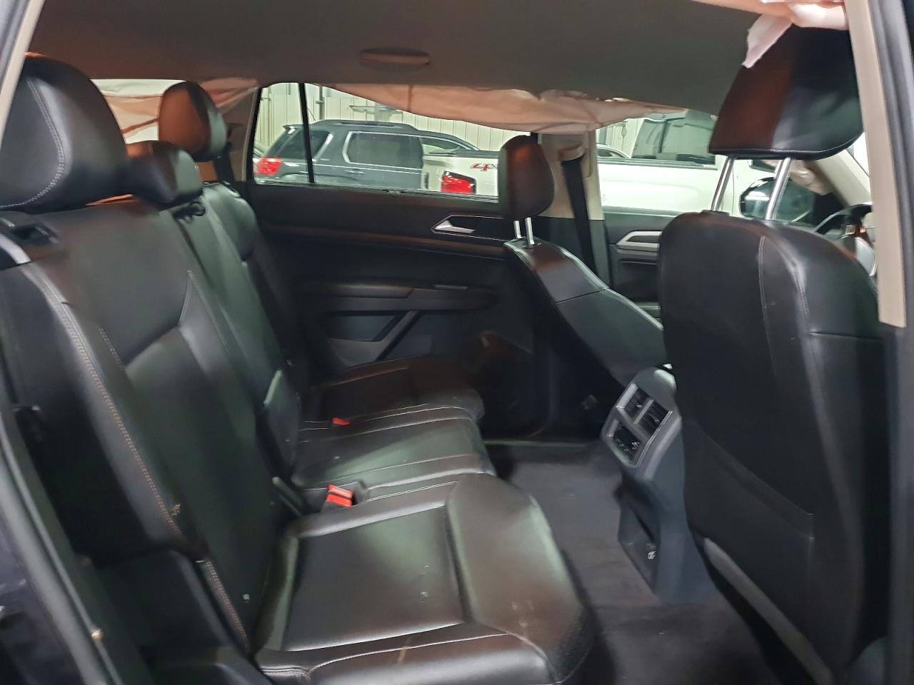 2018 VOLKSWAGEN ATLAS SE photo 11