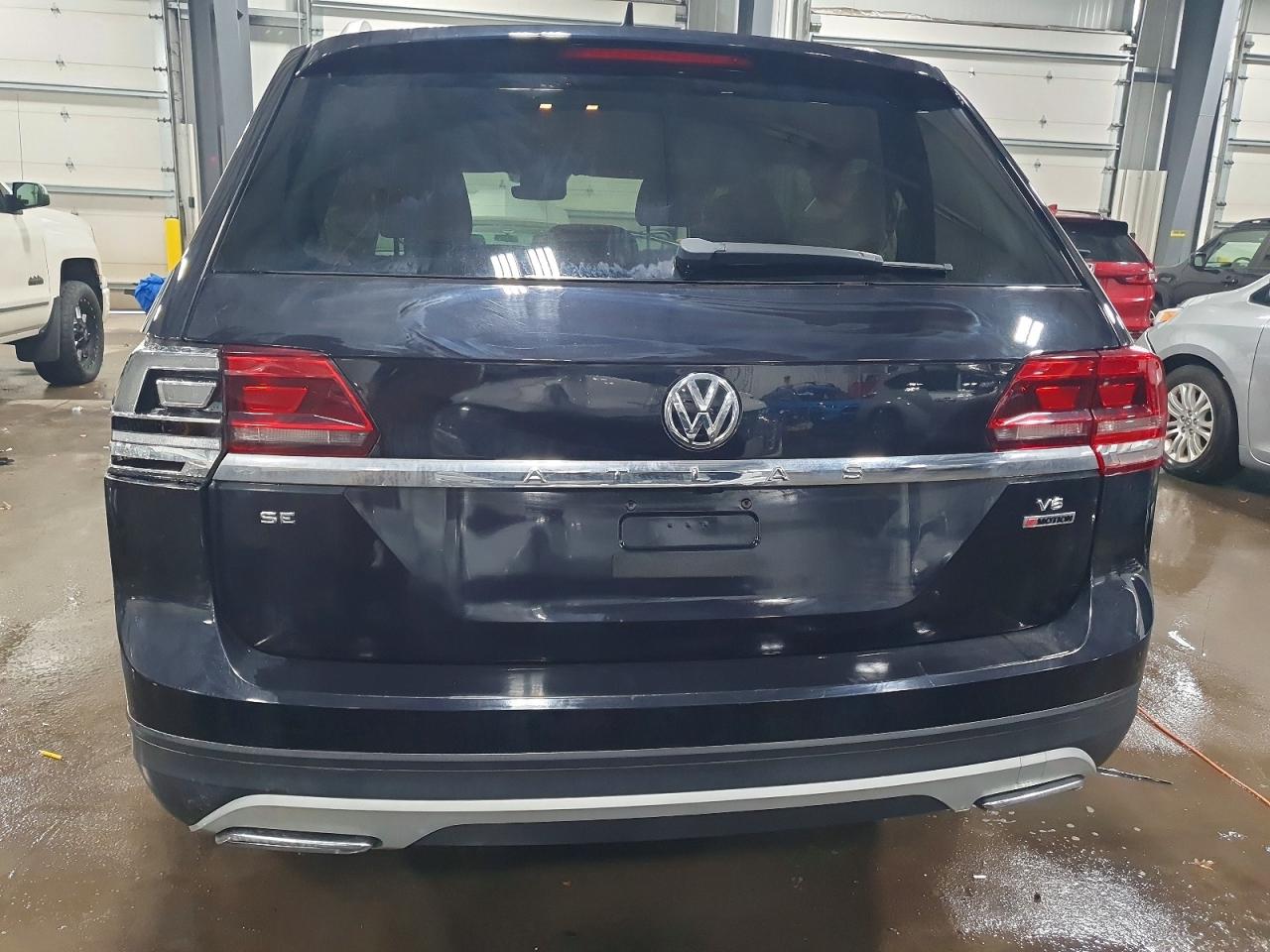 2018 VOLKSWAGEN ATLAS SE photo 6