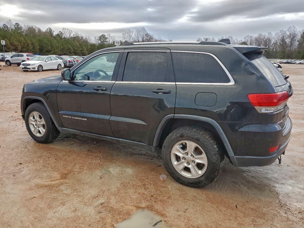 2014 JEEP GRAND CHEROKEE LAREDO photo 2