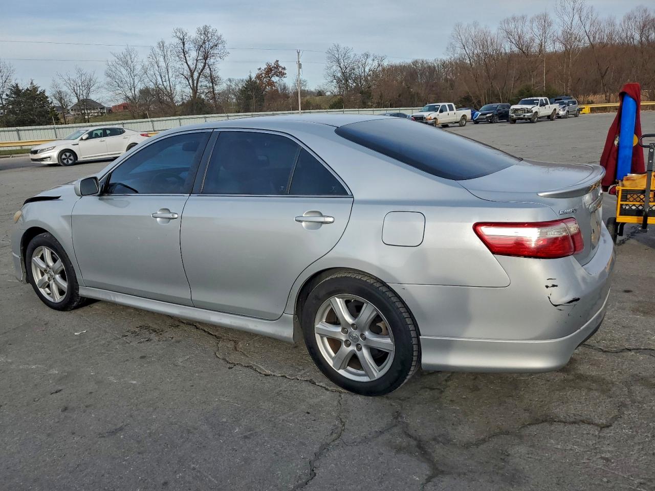2007 TOYOTA CAMRY LE photo 2