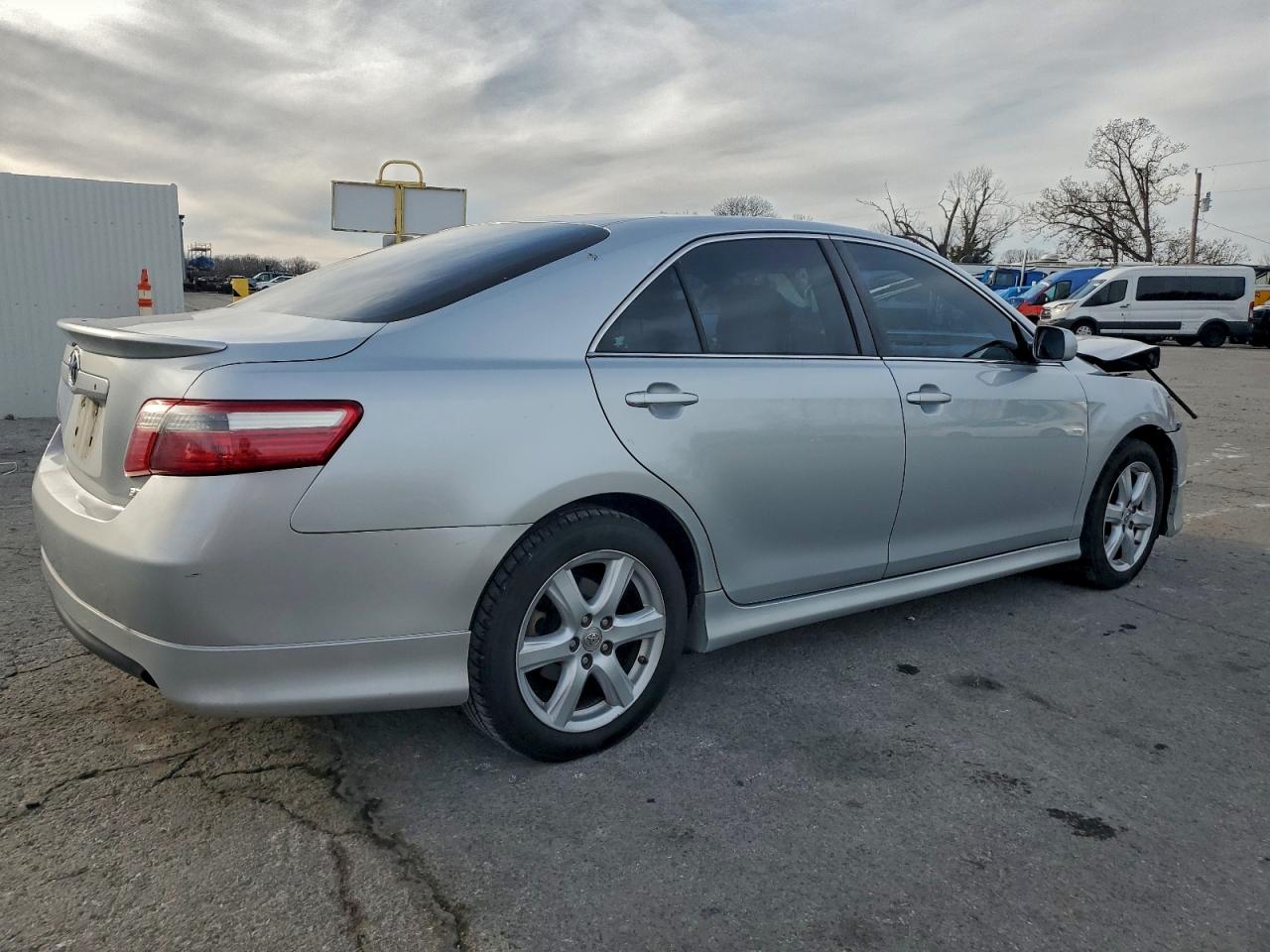 2007 TOYOTA CAMRY LE photo 3