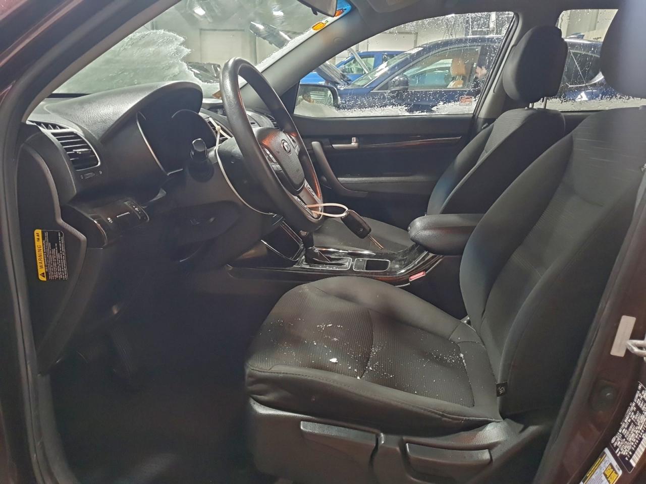 2014 KIA SORENTO LX photo 25