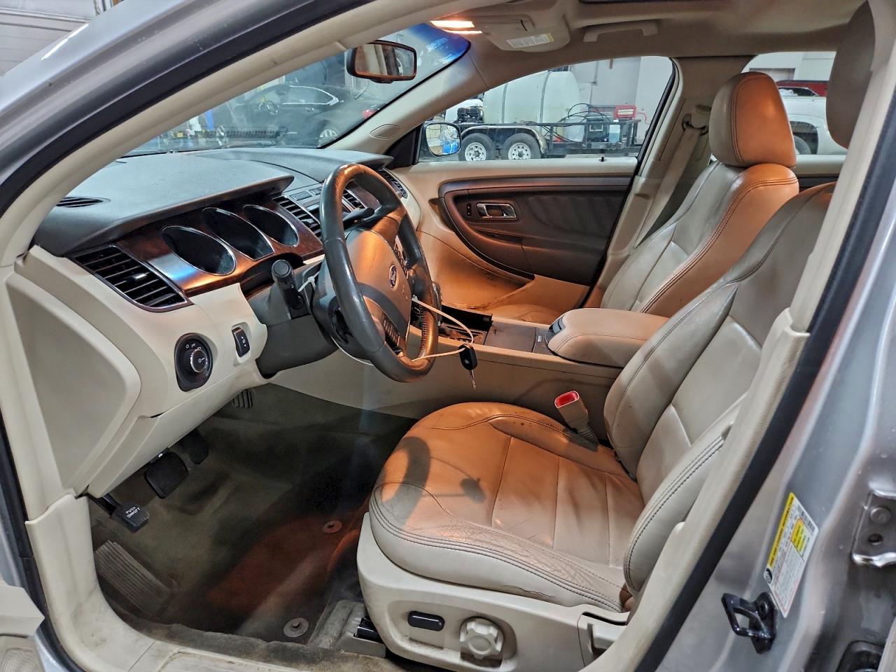 2012 FORD TAURUS SEL photo 7