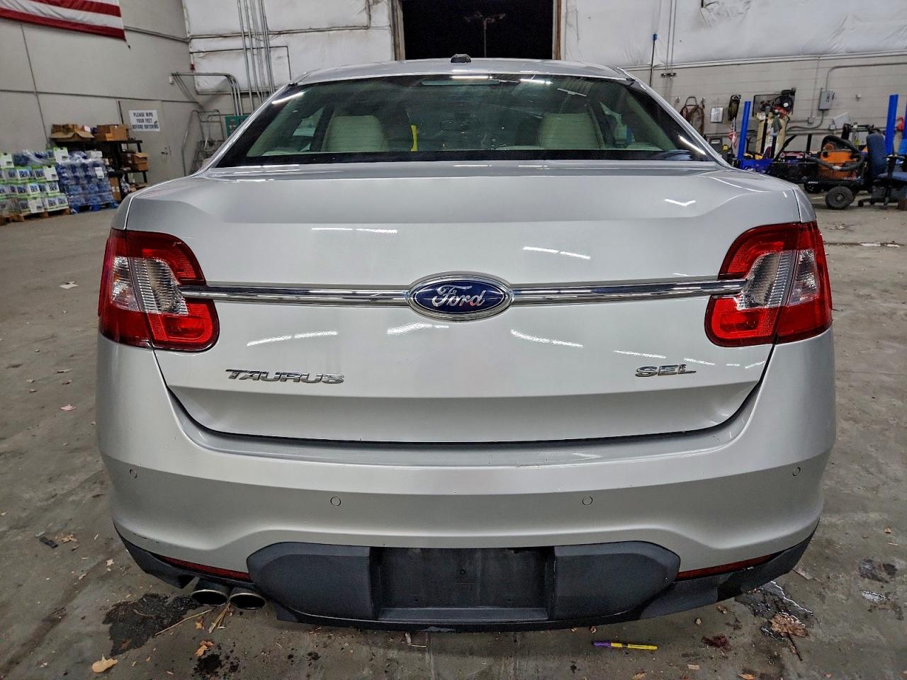 2012 FORD TAURUS SEL photo 6