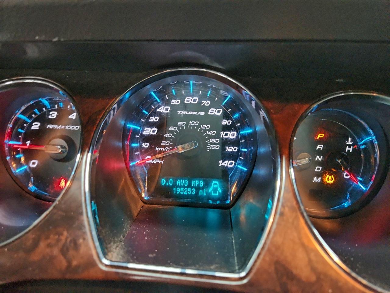 2012 FORD TAURUS SEL photo 9