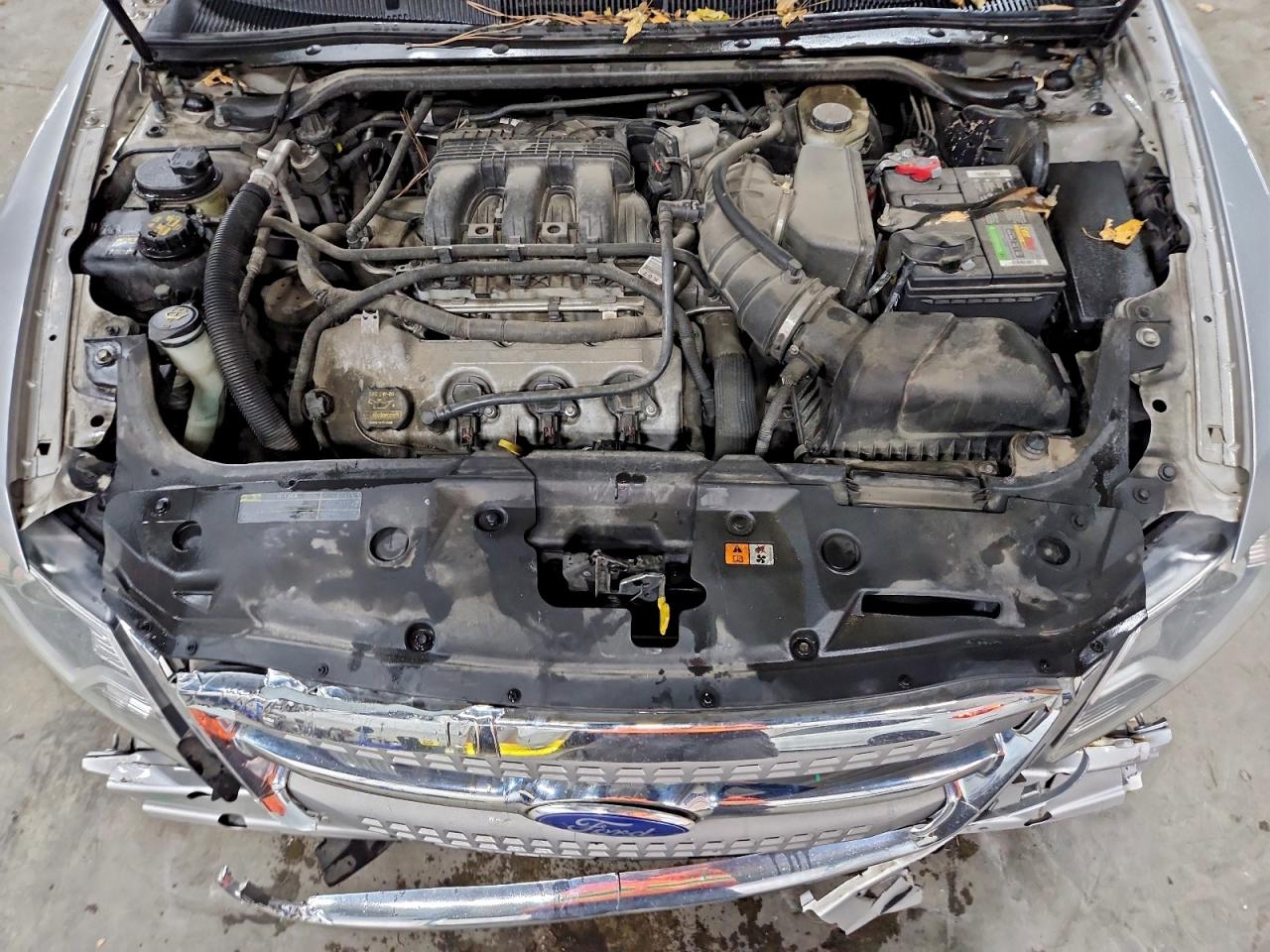 2012 FORD TAURUS SEL photo 11
