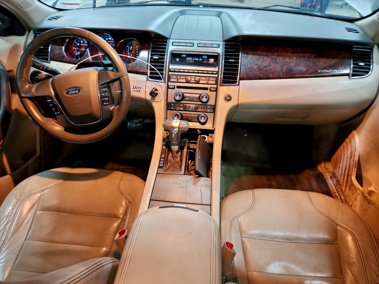 2012 FORD TAURUS SEL photo 8