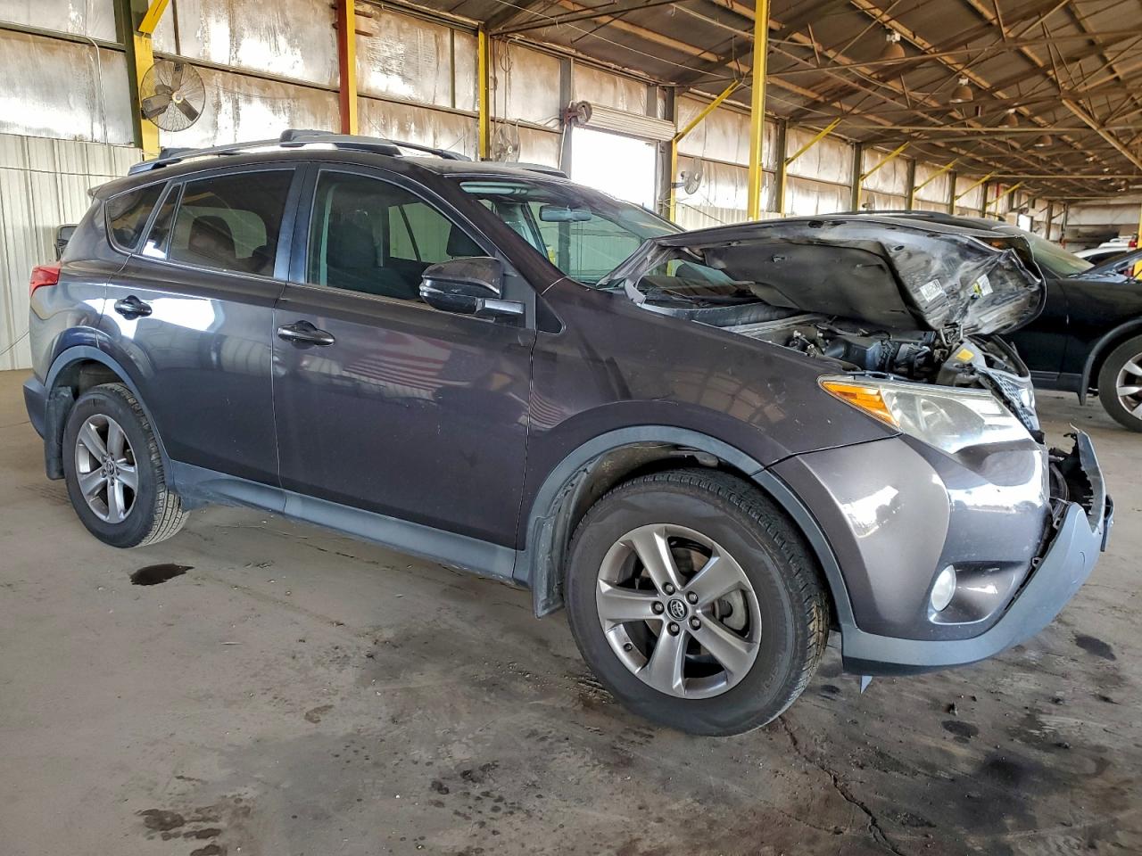 2015 TOYOTA RAV4 XLE photo 4