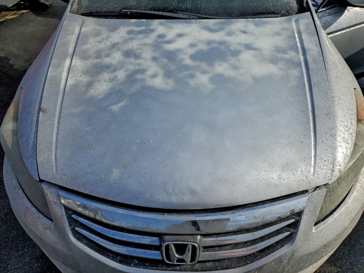 2012 HONDA ACCORD LX photo 11