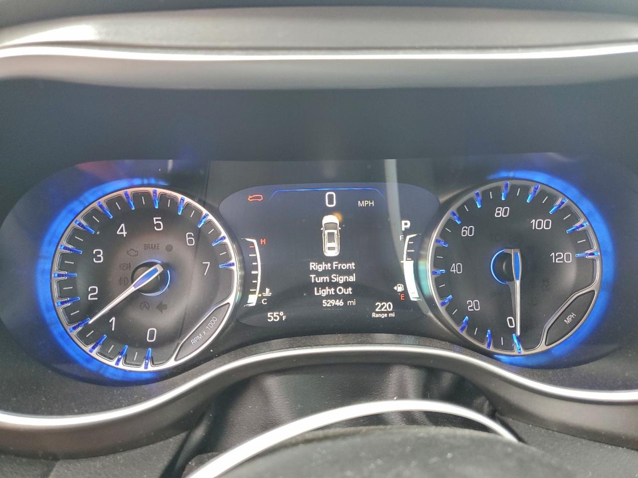 2024 CHRYSLER PACIFICA TOURING L photo 9