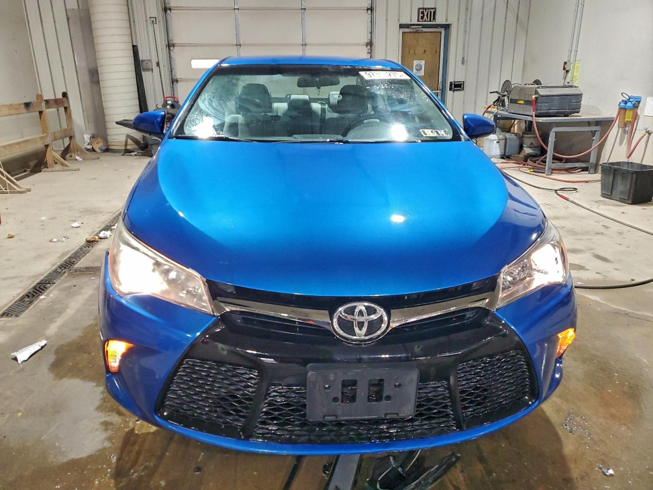 2017 TOYOTA CAMRY LE photo 5