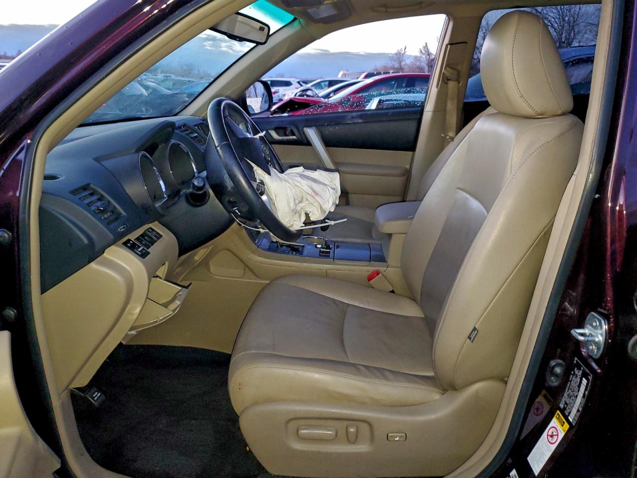 2013 TOYOTA HIGHLANDER BASE photo 7