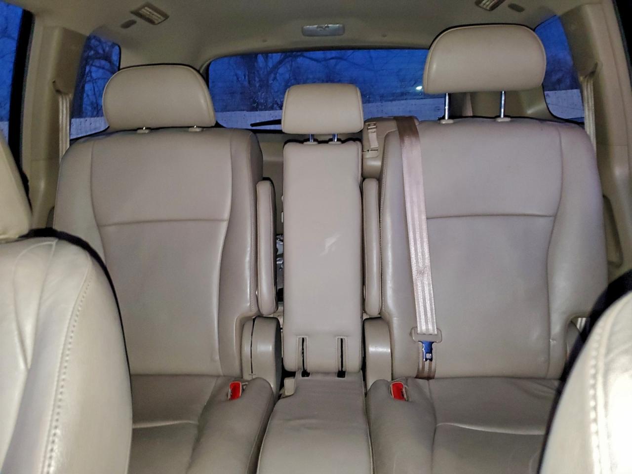 2013 TOYOTA HIGHLANDER BASE photo 10