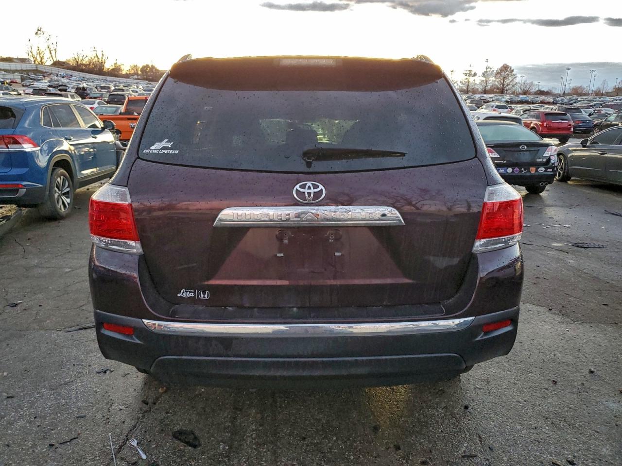 2013 TOYOTA HIGHLANDER BASE photo 6