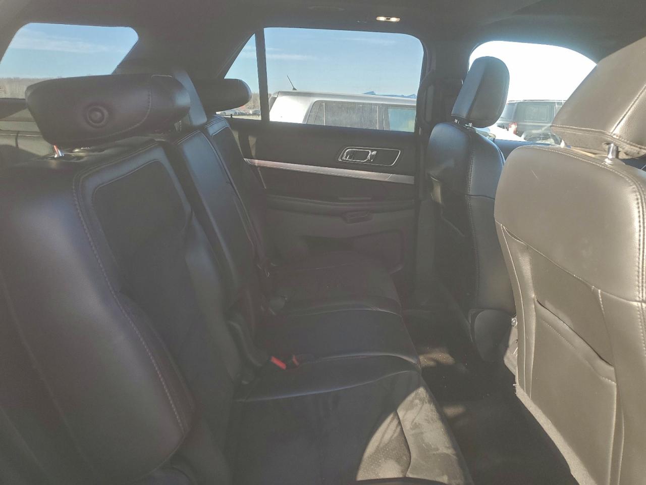 2018 FORD EXPLORER XLT photo 21