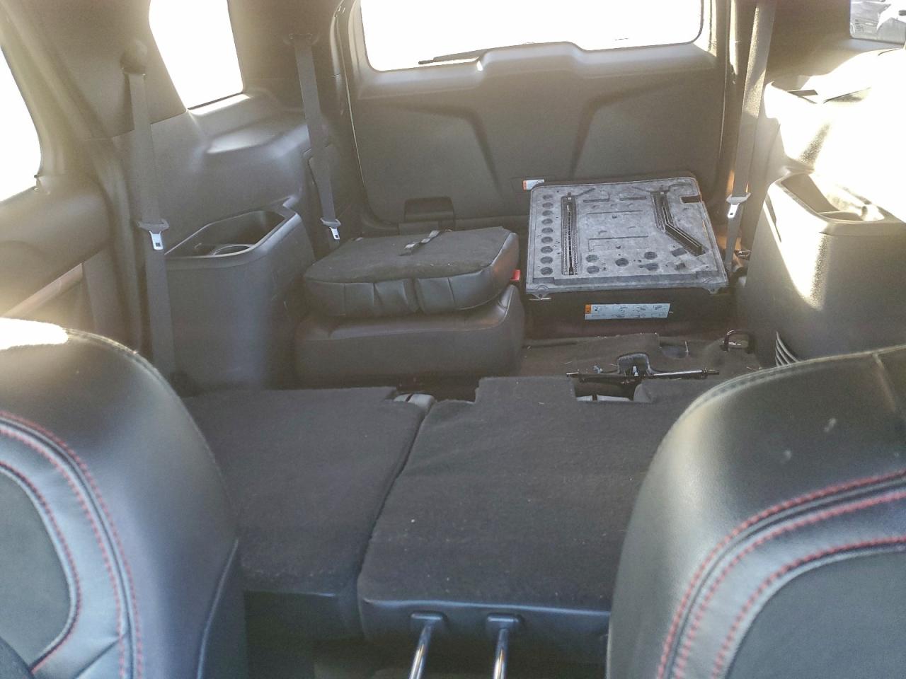 2018 FORD EXPLORER XLT photo 19
