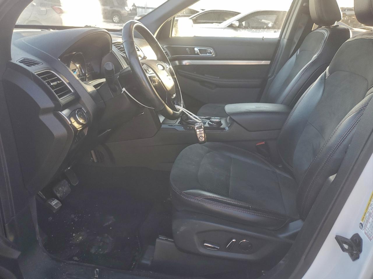 2018 FORD EXPLORER XLT photo 13