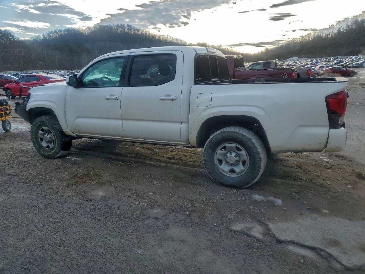 2019 TOYOTA TACOMA DOUBLE CAB photo 4