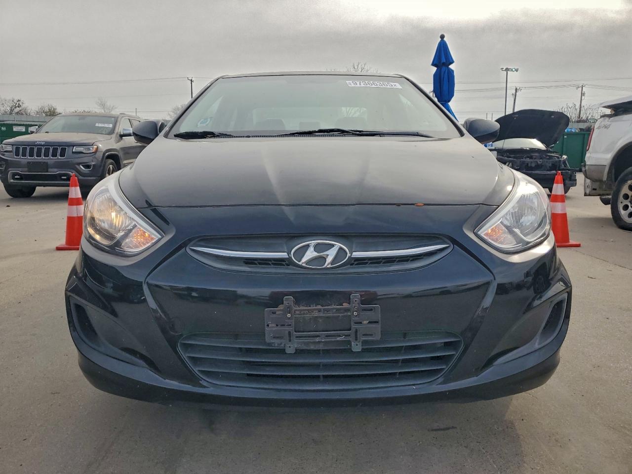 2017 HYUNDAI ACCENT SE photo 9