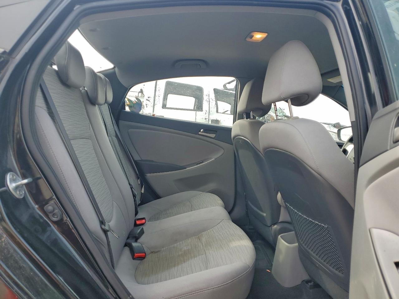 2017 HYUNDAI ACCENT SE photo 19