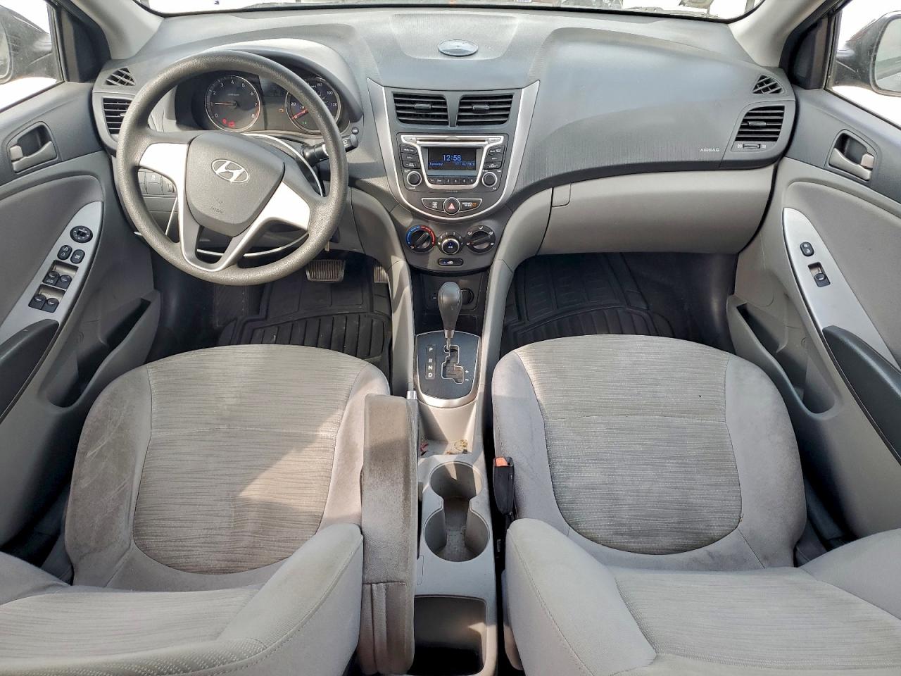 2017 HYUNDAI ACCENT SE photo 15
