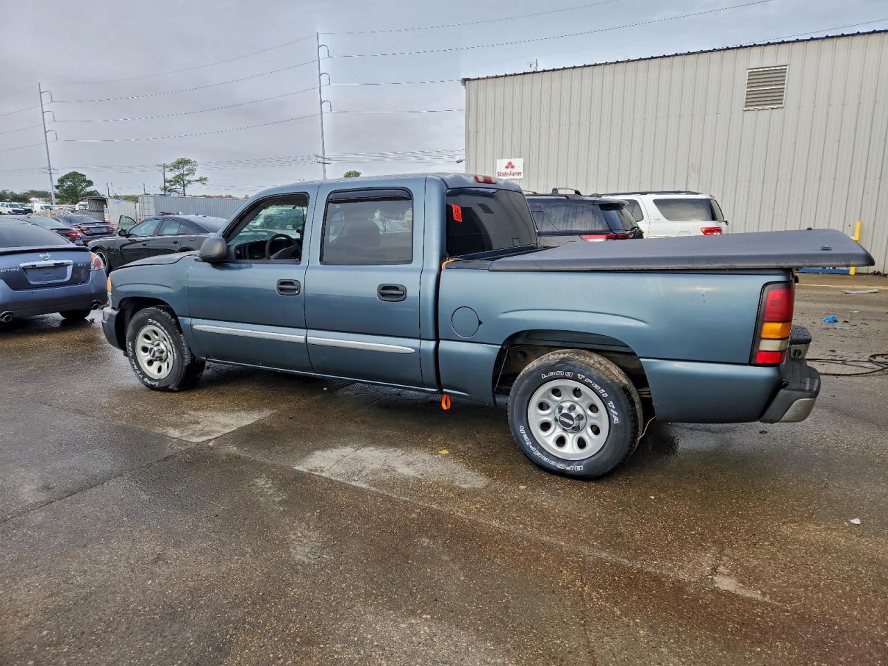 2006 GMC NEW SIERRA C1500 photo 2