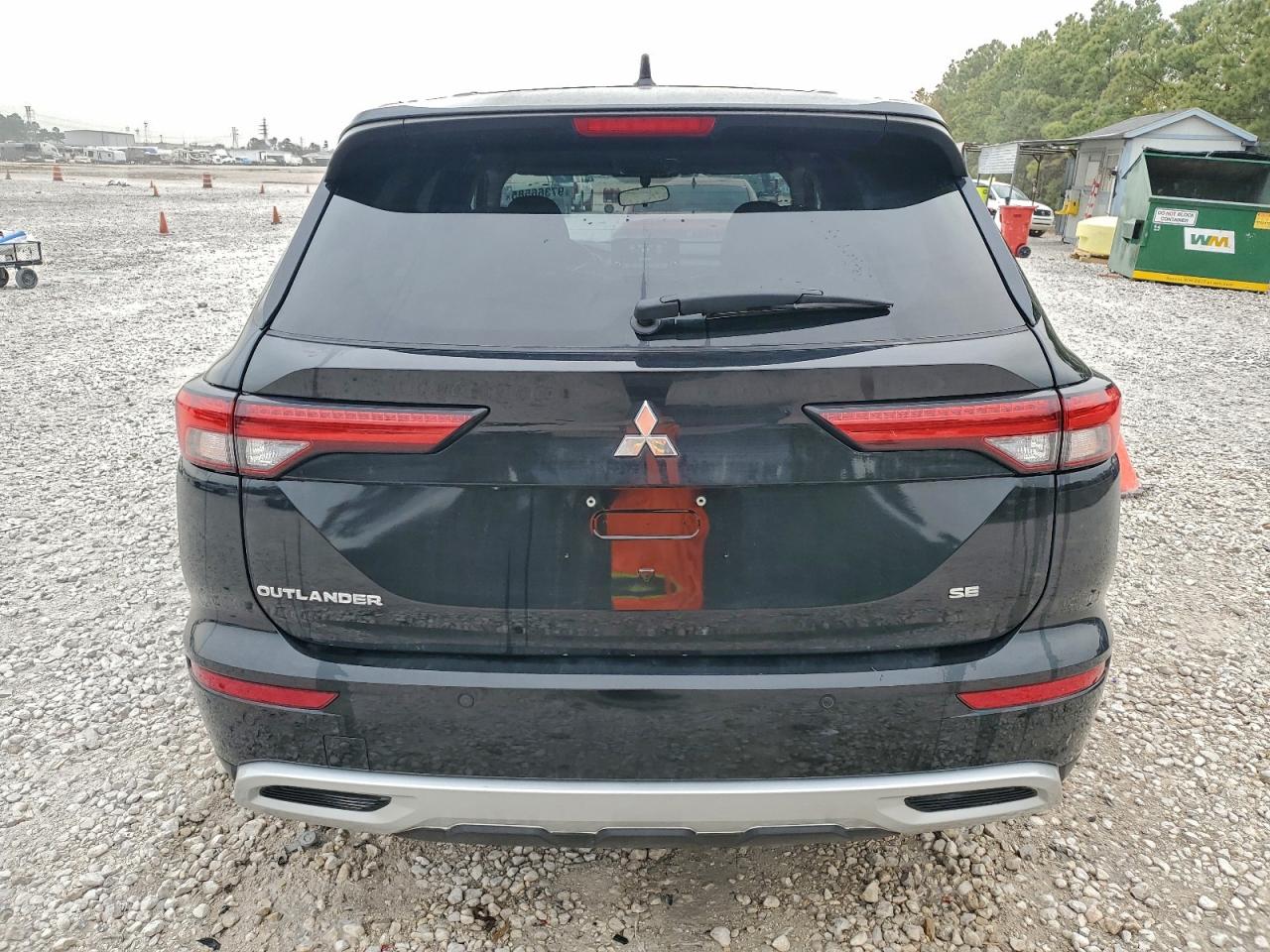 2024 MITSUBISHI OUTLANDER SE photo 6