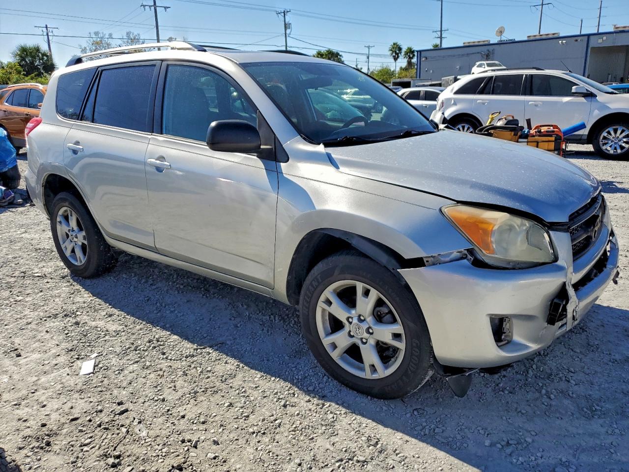 2012 TOYOTA RAV4 photo 4