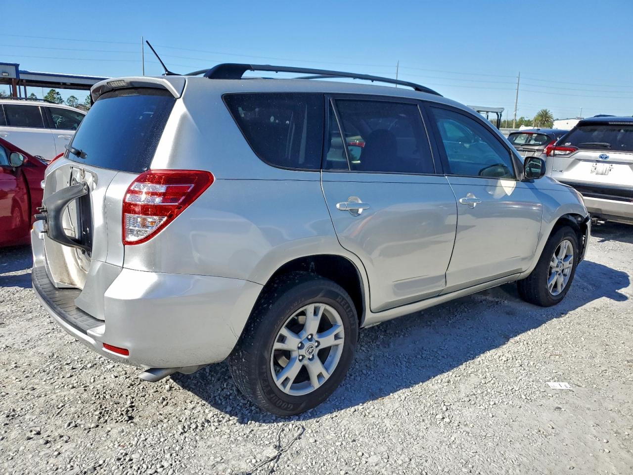 2012 TOYOTA RAV4 photo 3