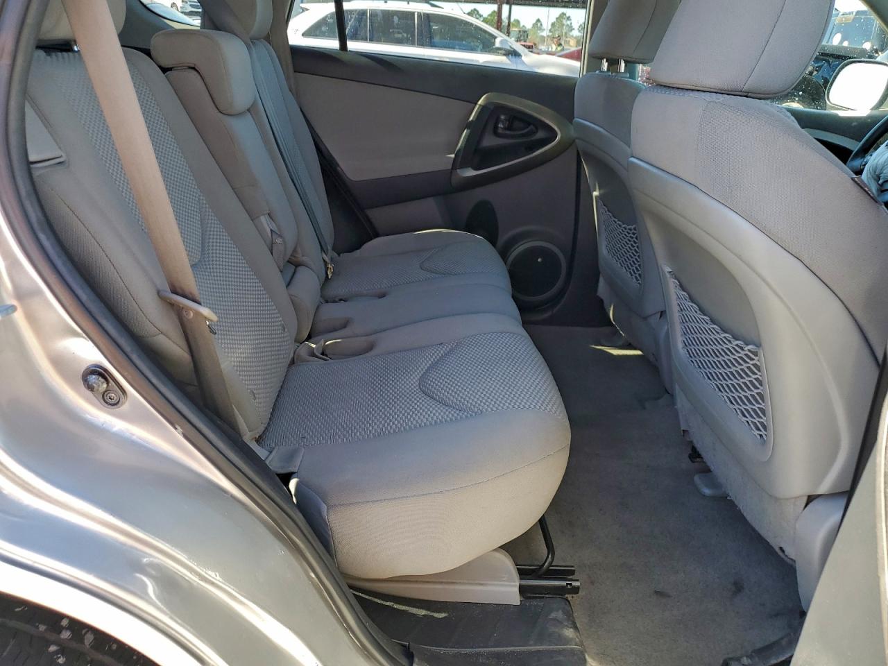 2012 TOYOTA RAV4 photo 11