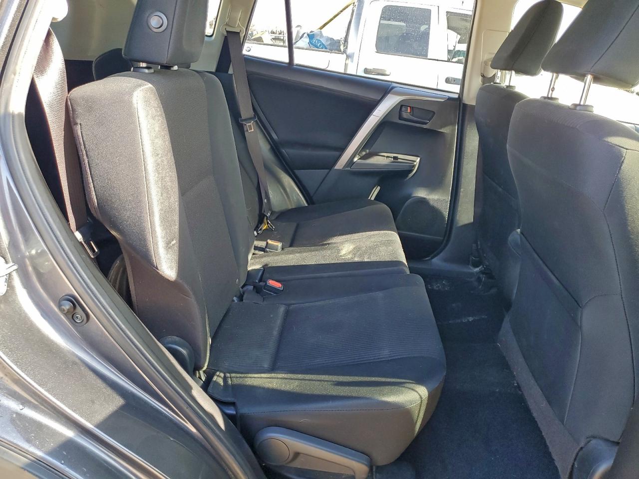 2016 TOYOTA RAV4 LE photo 21
