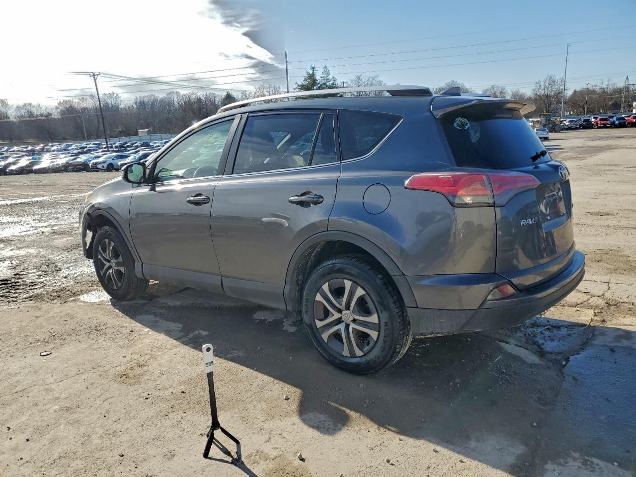 2016 TOYOTA RAV4 LE photo 3