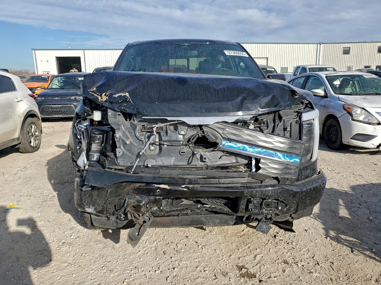 2023 FORD F150 LIGHTNING PRO photo 9