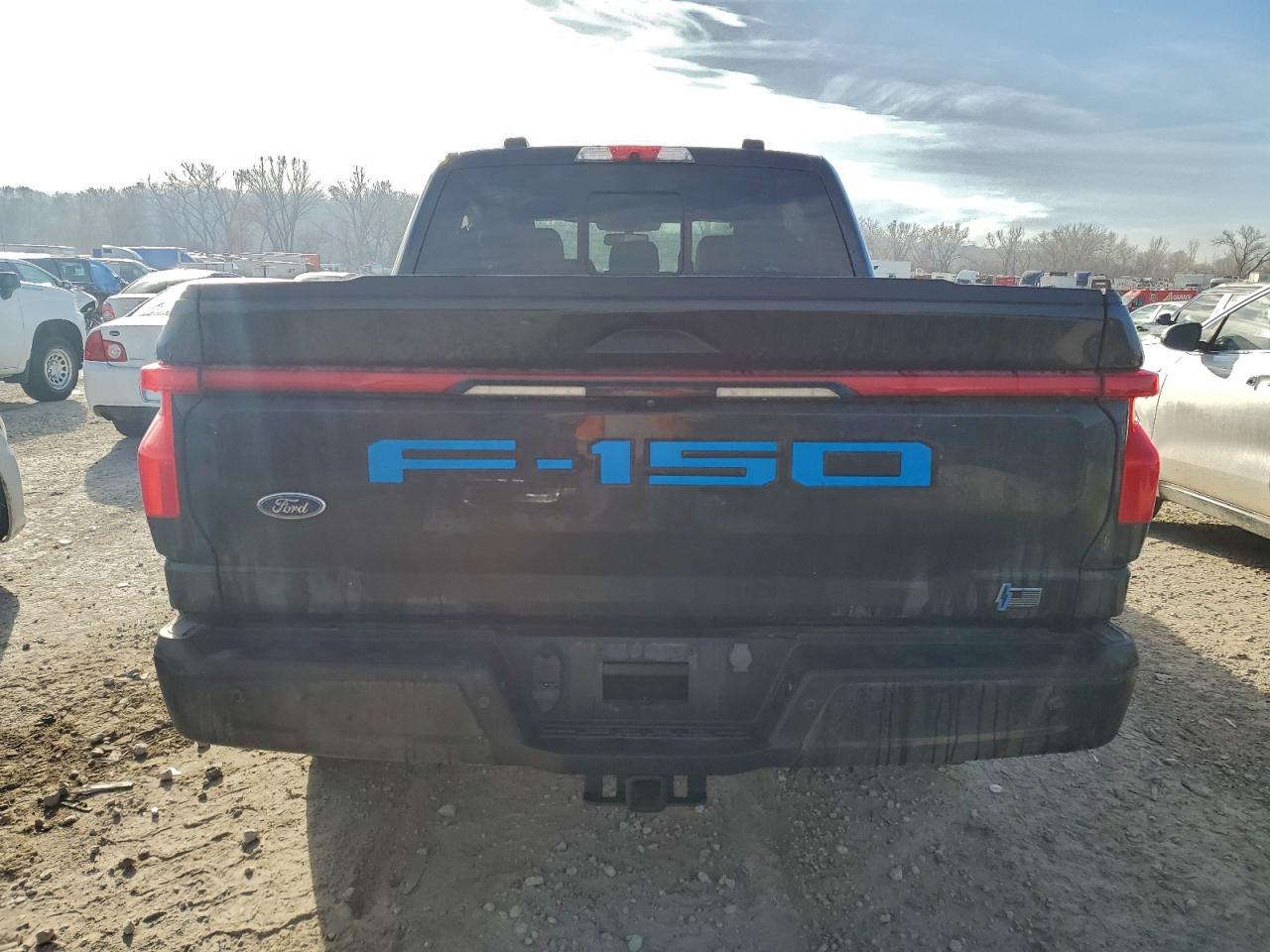 2023 FORD F150 LIGHTNING PRO photo 11