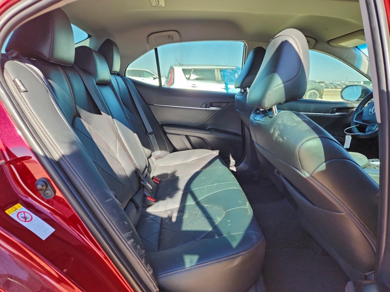 2018 TOYOTA CAMRY L photo 19