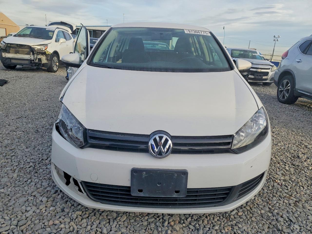 2011 VOLKSWAGEN GOLF photo 5