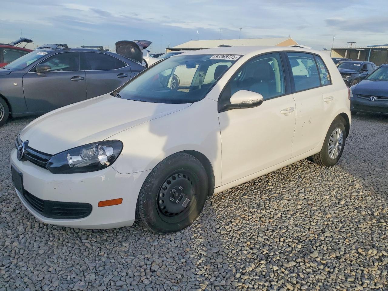 2011 VOLKSWAGEN GOLF