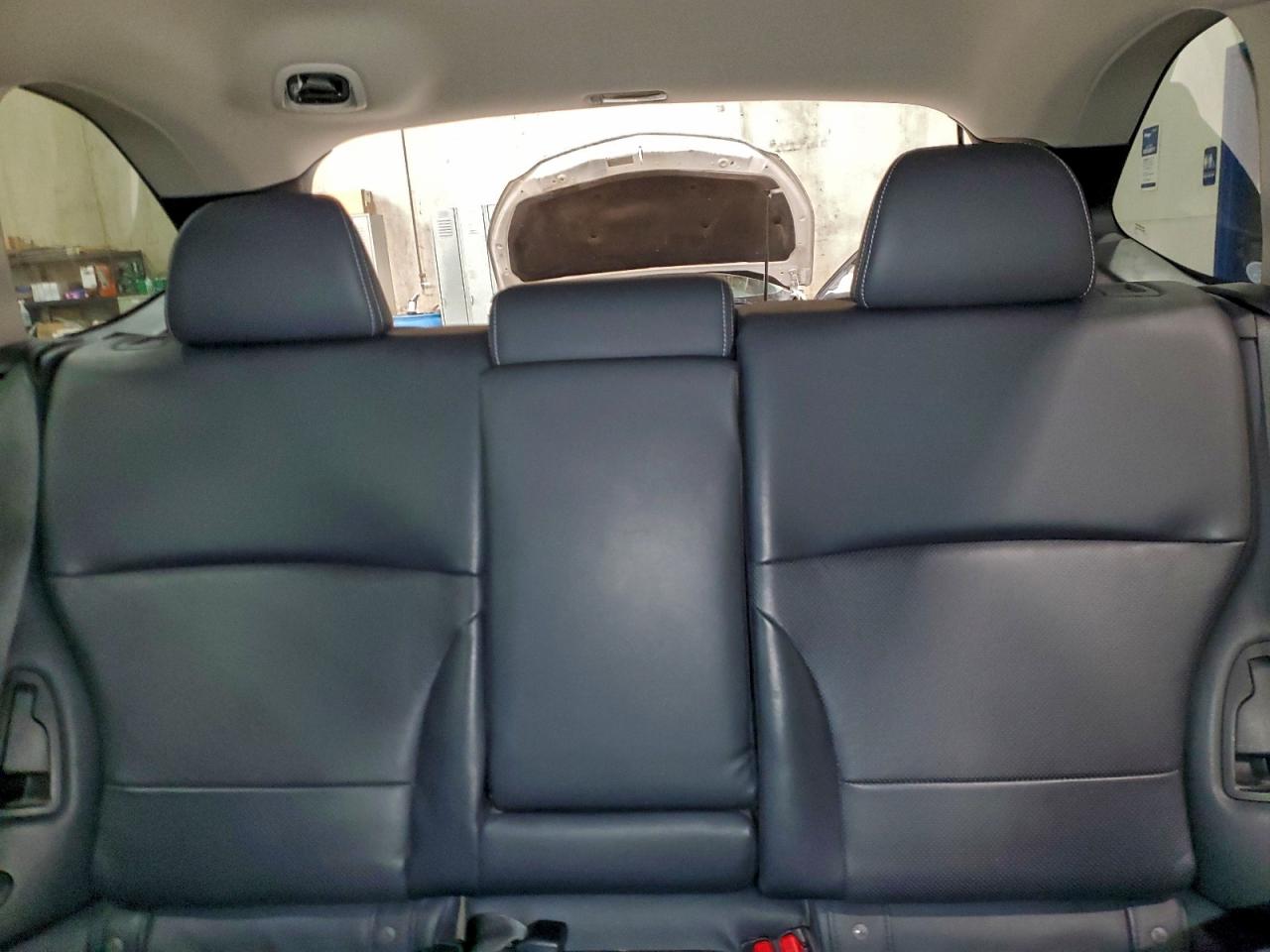 2015 SUBARU OUTBACK 3.6R LIMITED photo 10