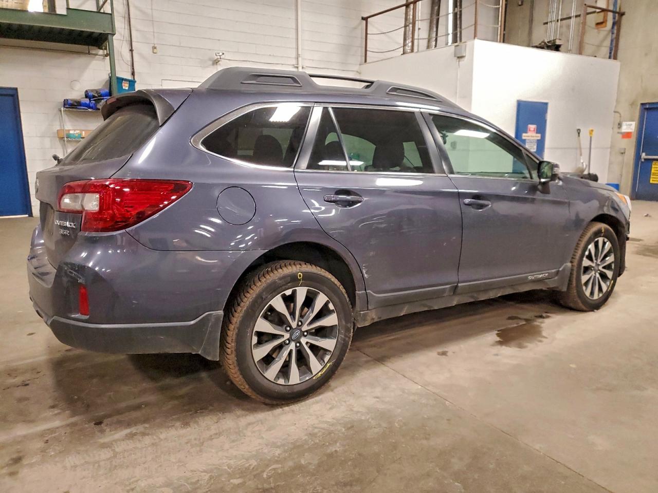 2015 SUBARU OUTBACK 3.6R LIMITED photo 3