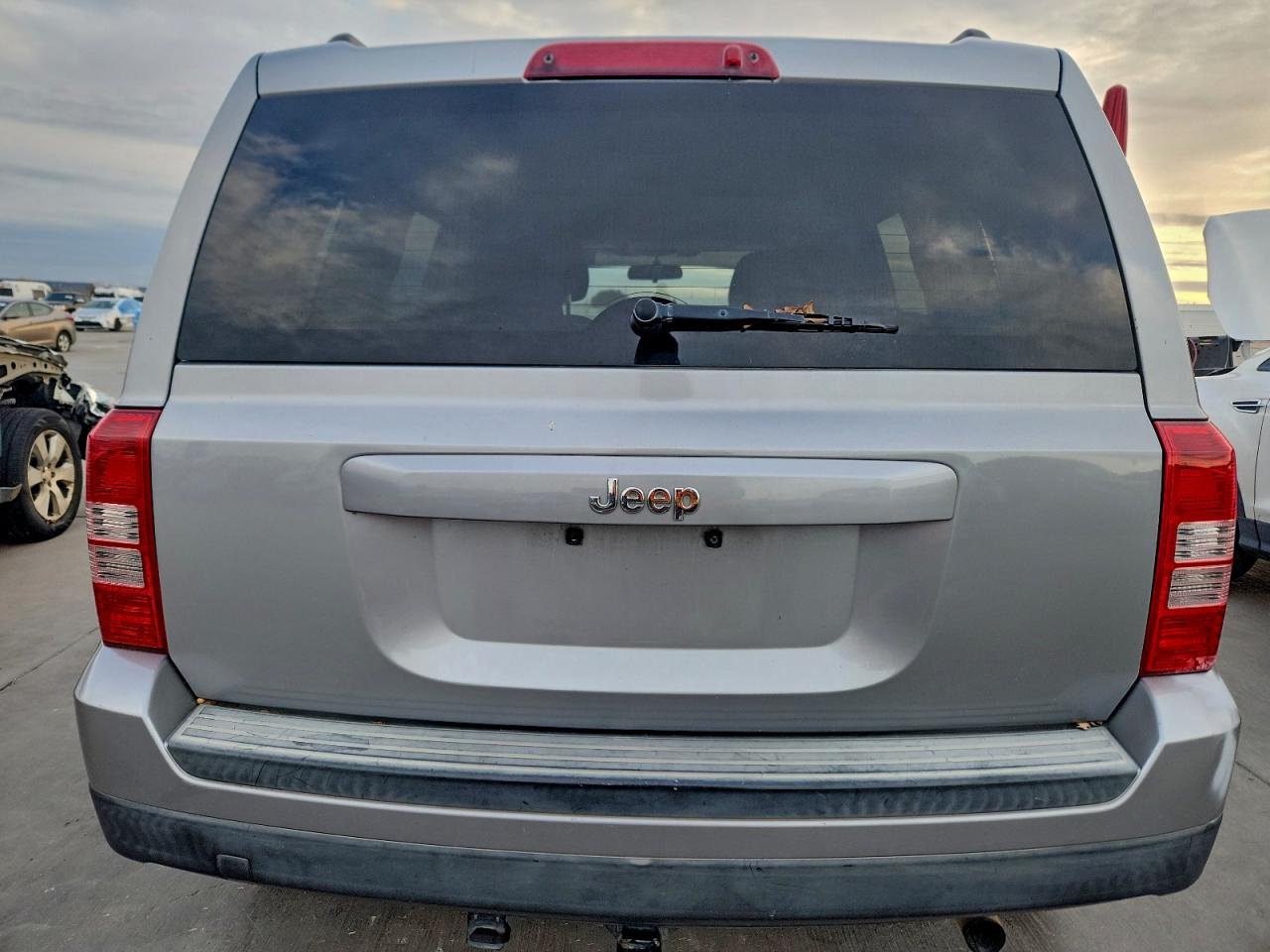 2015 JEEP PATRIOT SPORT photo 11