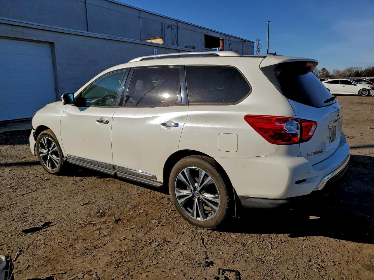2017 NISSAN PATHFINDER S photo 4