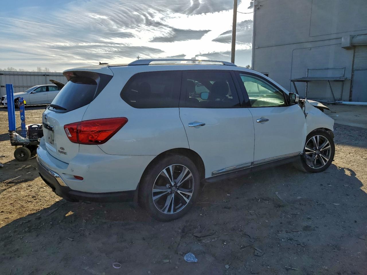 2017 NISSAN PATHFINDER S photo 7
