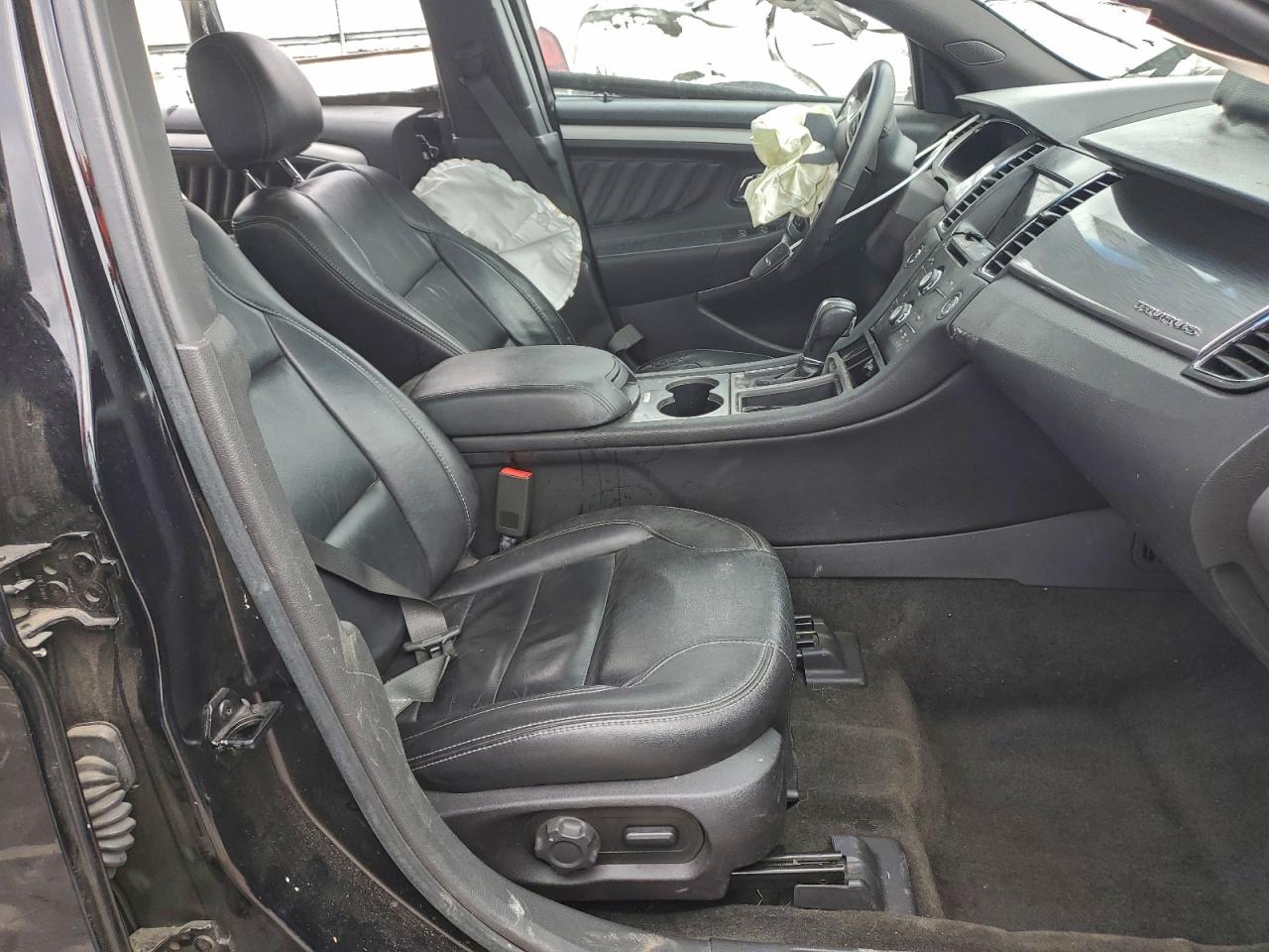 2018 FORD TAURUS SEL photo 7